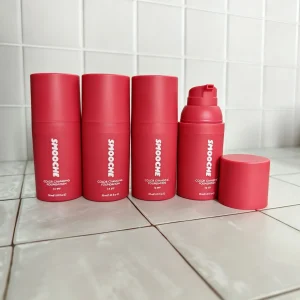 SMOOCHE Color Changing Liquid Foundation - Thumbnail Image 2